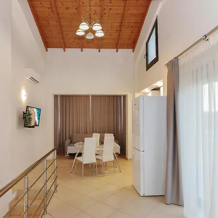 Maisonette Allegro אורמוס פנגיאס