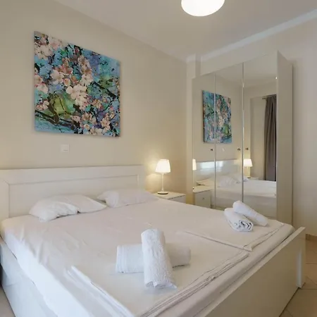 Apartment Maisonette Allegro *